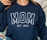 MOM Sweatshirt with kids names on sleeve, Mother's Day Gift for Wife, Gift for new Mom, Custom MOM shirt, Personalized MOM est sweatshirt
