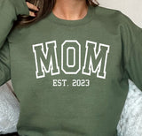 MOM Sweatshirt with kids names on sleeve, Mother's Day Gift for Wife, Gift for new Mom, Custom MOM shirt, Personalized MOM est sweatshirt
