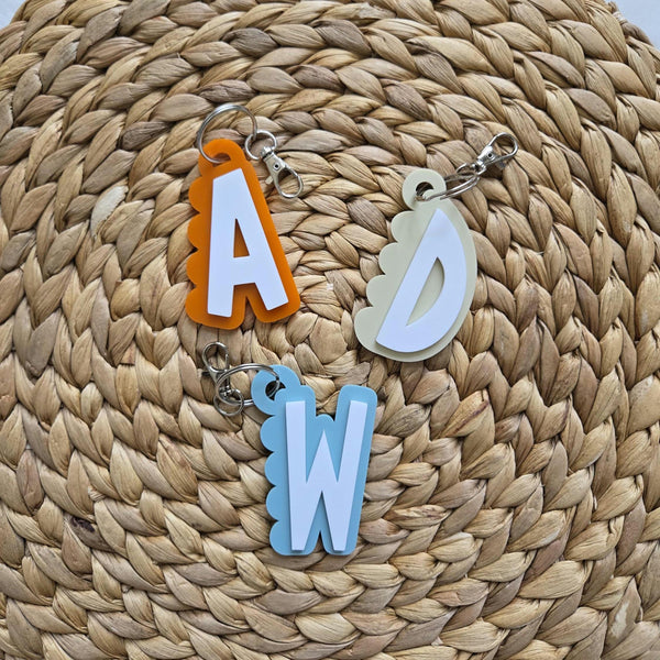 Dinosaur Initial Name Tag, Custom Dinosaur Bag Charm, Dinosaur Bag Tag with Acrylic Letter, Backpack Name Keychain, Name Bag Tag,Luggage Tag